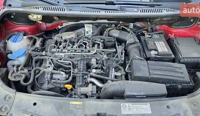 Червоний Фольксваген Кадді, об'ємом двигуна 1.6 л та пробігом 261 тис. км за 12500 $, фото 17 на Automoto.ua