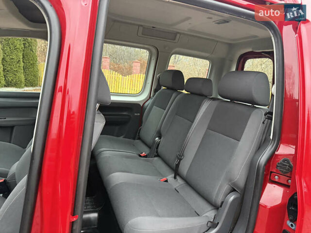 Красный Фольксваген Кадди, объемом двигателя 1.6 л и пробегом 241 тыс. км за 12700 $, фото 28 на Automoto.ua