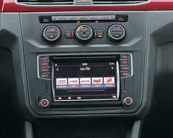 Красный Фольксваген Кадди, объемом двигателя 2 л и пробегом 246 тыс. км за 15950 $, фото 39 на Automoto.ua