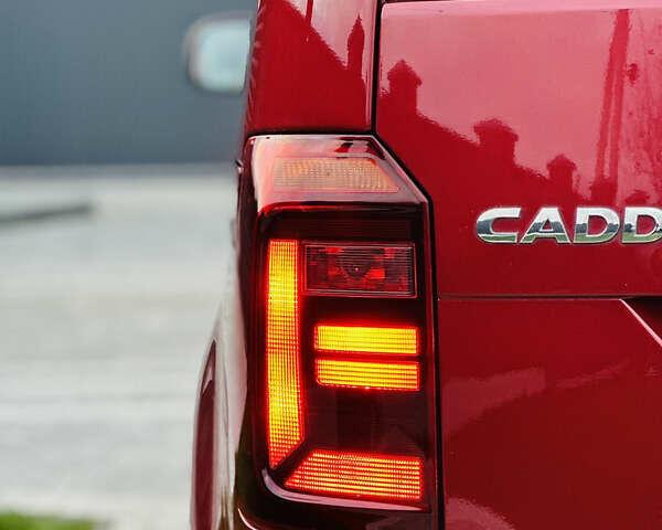 Красный Фольксваген Кадди, объемом двигателя 2 л и пробегом 246 тыс. км за 15950 $, фото 25 на Automoto.ua