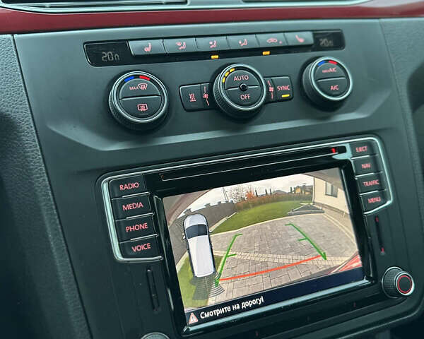 Красный Фольксваген Кадди, объемом двигателя 2 л и пробегом 246 тыс. км за 15950 $, фото 45 на Automoto.ua