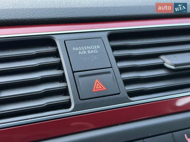 Красный Фольксваген Кадди, объемом двигателя 2 л и пробегом 246 тыс. км за 15950 $, фото 42 на Automoto.ua