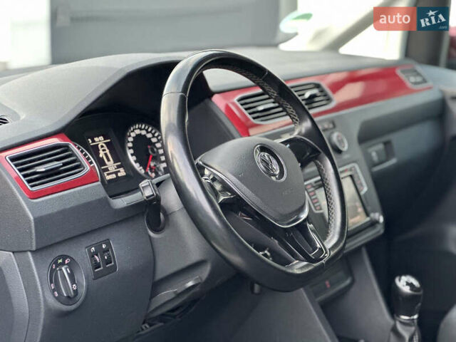 Красный Фольксваген Кадди, объемом двигателя 2 л и пробегом 246 тыс. км за 15950 $, фото 36 на Automoto.ua