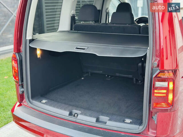 Красный Фольксваген Кадди, объемом двигателя 2 л и пробегом 246 тыс. км за 15950 $, фото 29 на Automoto.ua