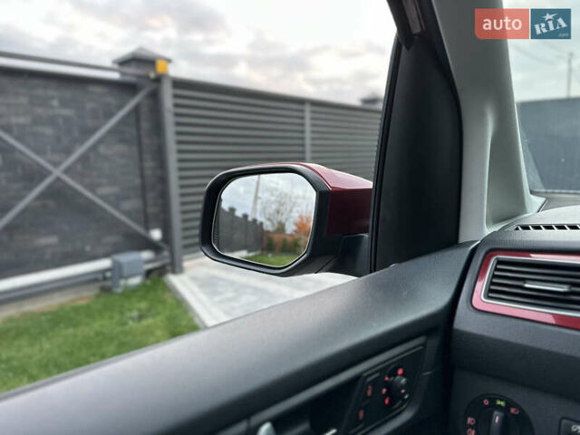 Красный Фольксваген Кадди, объемом двигателя 2 л и пробегом 246 тыс. км за 15950 $, фото 48 на Automoto.ua