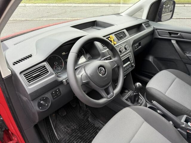 Фольксваген Кадди 2015 в Сумах на Automoto.ua Красный Фольксваген Кадди, объемом двигателя 1.6 л и пробегом 180 тыс. км за 9700 $, фото 21 на Automoto.ua