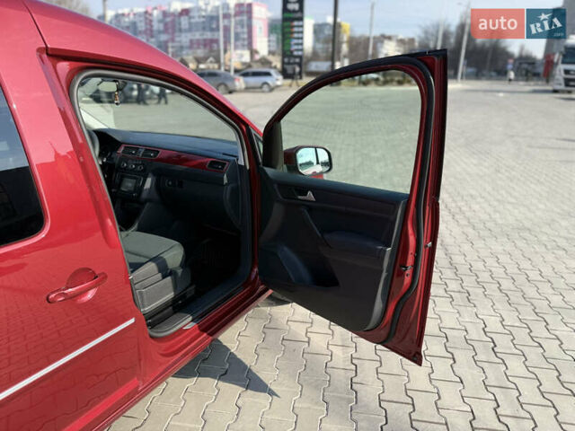 Красный Фольксваген Кадди, объемом двигателя 2 л и пробегом 183 тыс. км за 14700 $, фото 70 на Automoto.ua