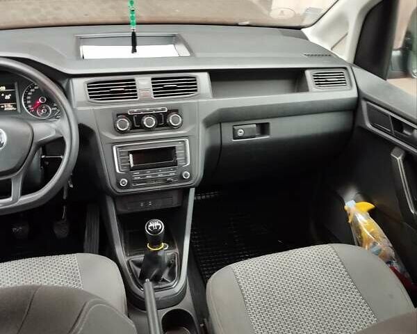 Червоний Фольксваген Кадді, об'ємом двигуна 2 л та пробігом 247 тис. км за 11800 $, фото 7 на Automoto.ua