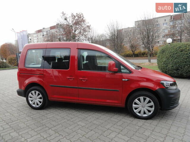 Червоний Фольксваген Кадді, об'ємом двигуна 2 л та пробігом 164 тис. км за 16450 $, фото 5 на Automoto.ua