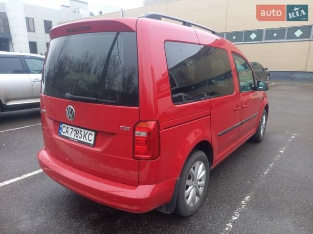 Красный Фольксваген Кадди, объемом двигателя 2 л и пробегом 226 тыс. км за 15200 $, фото 6 на Automoto.ua