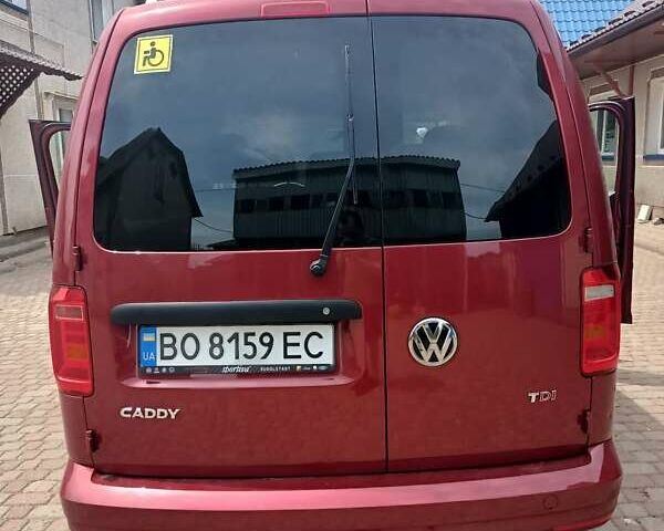 Красный Фольксваген Кадди, объемом двигателя 2 л и пробегом 128 тыс. км за 22000 $, фото 6 на Automoto.ua