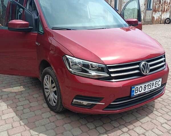 Красный Фольксваген Кадди, объемом двигателя 2 л и пробегом 128 тыс. км за 22000 $, фото 3 на Automoto.ua