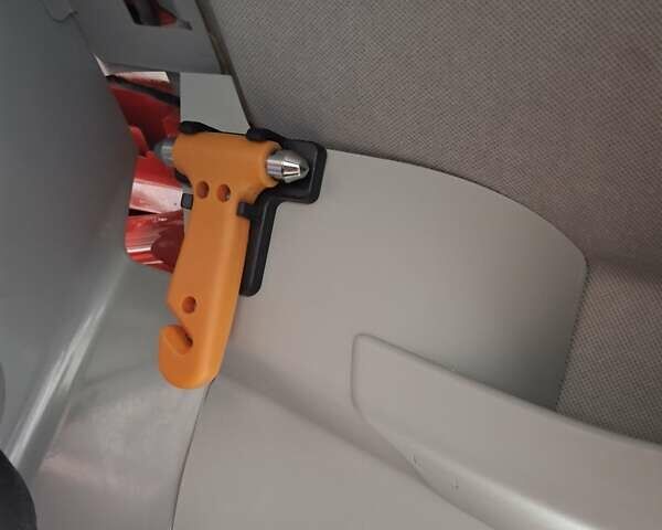 Красный Фольксваген Кадди, объемом двигателя 1.97 л и пробегом 184 тыс. км за 17700 $, фото 17 на Automoto.ua