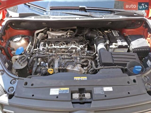 Красный Фольксваген Кадди, объемом двигателя 1.97 л и пробегом 184 тыс. км за 17700 $, фото 7 на Automoto.ua