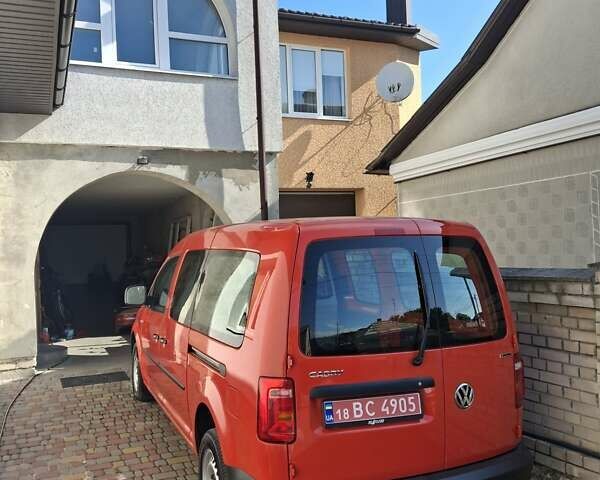 Красный Фольксваген Кадди, объемом двигателя 1.97 л и пробегом 184 тыс. км за 17700 $, фото 8 на Automoto.ua