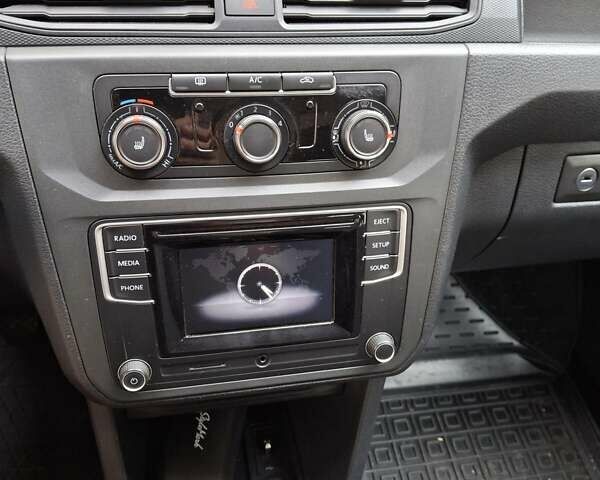 Красный Фольксваген Кадди, объемом двигателя 1.97 л и пробегом 184 тыс. км за 17700 $, фото 21 на Automoto.ua