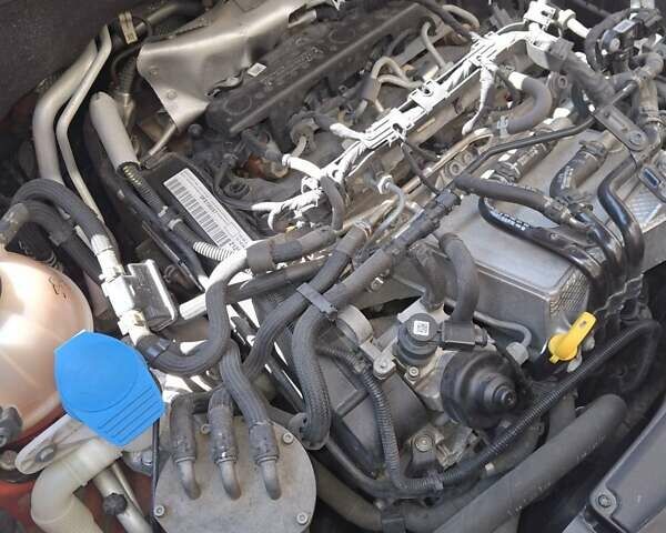 Красный Фольксваген Кадди, объемом двигателя 1.97 л и пробегом 184 тыс. км за 17700 $, фото 3 на Automoto.ua