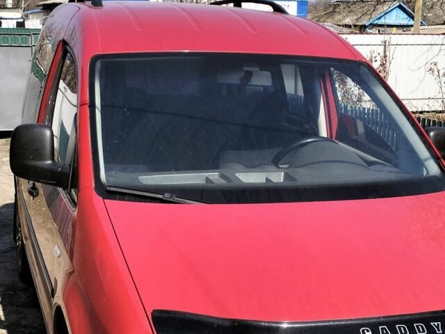 Червоний Фольксваген Кадді, об'ємом двигуна 2 л та пробігом 280 тис. км за 6000 $, фото 1 на Automoto.ua