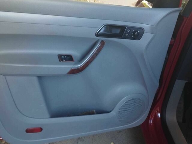 Фольксваген Кадди 2010 в Виннице на Automoto.ua Красный Фольксваген Кадди, объемом двигателя 1.6 л и пробегом 280 тыс. км за 7650 $, фото 13 на Automoto.ua