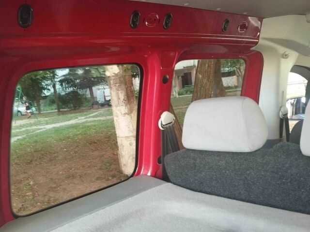 Фольксваген Кадди 2010 в Виннице на Automoto.ua Красный Фольксваген Кадди, объемом двигателя 1.6 л и пробегом 280 тыс. км за 7650 $, фото 15 на Automoto.ua