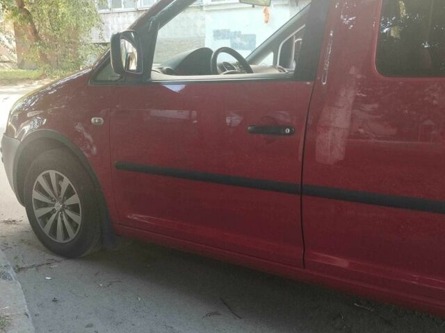 Фольксваген Кадди 2010 в Виннице на Automoto.ua Красный Фольксваген Кадди, объемом двигателя 1.6 л и пробегом 280 тыс. км за 7650 $, фото 5 на Automoto.ua