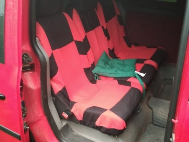 Красный Фольксваген Кадди, объемом двигателя 1.9 л и пробегом 431 тыс. км за 6500 $, фото 3 на Automoto.ua