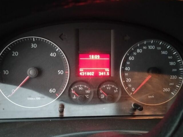 Красный Фольксваген Кадди, объемом двигателя 1.9 л и пробегом 431 тыс. км за 6500 $, фото 5 на Automoto.ua