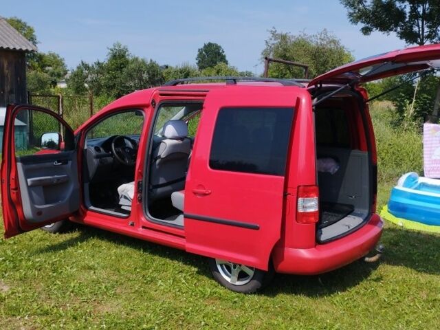 Красный Фольксваген Кадди, объемом двигателя 1.4 л и пробегом 297 тыс. км за 5900 $, фото 8 на Automoto.ua