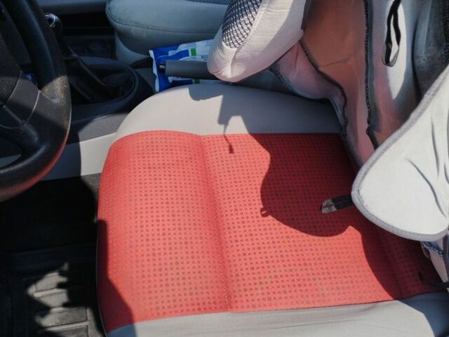 Красный Фольксваген Кадди, объемом двигателя 1.4 л и пробегом 297 тыс. км за 5900 $, фото 10 на Automoto.ua