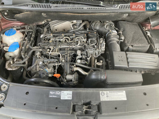 Красный Фольксваген Кадди, объемом двигателя 2 л и пробегом 70 тыс. км за 12500 $, фото 11 на Automoto.ua