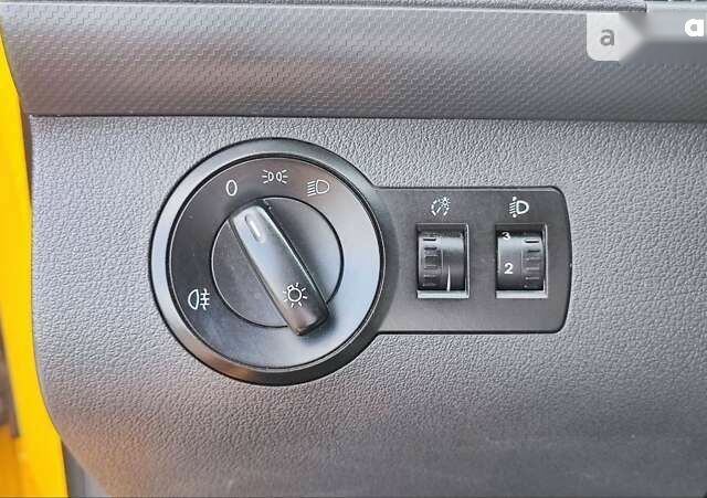 Фольксваген Кадді, об'ємом двигуна 2 л та пробігом 177 тис. км за 9500 $, фото 8 на Automoto.ua