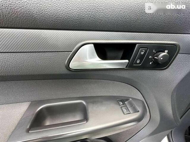 Фольксваген Кадди, объемом двигателя 1.6 л и пробегом 134 тыс. км за 16999 $, фото 12 на Automoto.ua