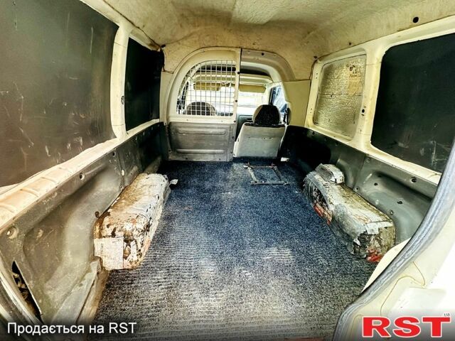 Фольксваген Кадди, объемом двигателя 14 л и пробегом 220 тыс. км за 1650 $, фото 11 на Automoto.ua