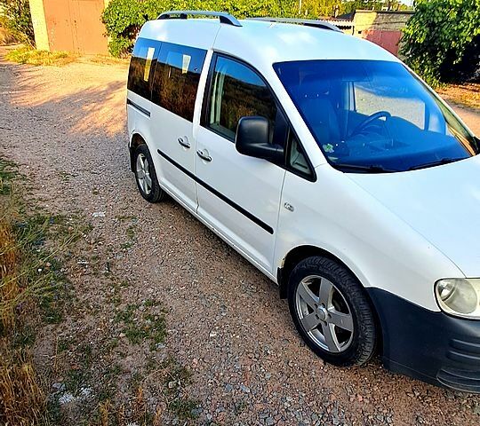 Фольксваген Кадді, об'ємом двигуна 2 л та пробігом 300 тис. км за 5200 $, фото 6 на Automoto.ua