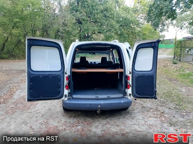 Фольксваген Кадди, объемом двигателя 1.9 л и пробегом 325 тыс. км за 5700 $, фото 4 на Automoto.ua