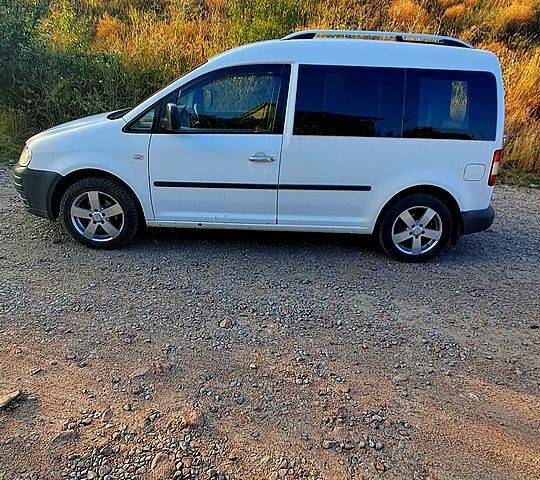 Фольксваген Кадді, об'ємом двигуна 2 л та пробігом 300 тис. км за 5200 $, фото 1 на Automoto.ua