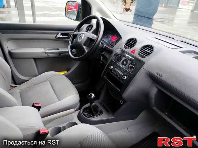 Фольксваген Кадди, объемом двигателя 1.6 л и пробегом 220 тыс. км за 7000 $, фото 8 на Automoto.ua