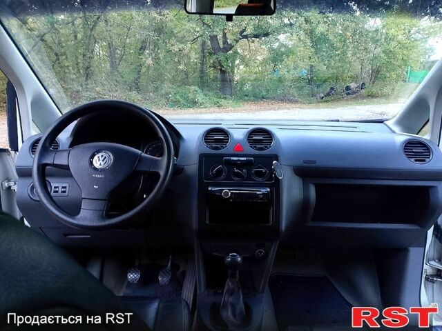 Фольксваген Кадди, объемом двигателя 1.9 л и пробегом 325 тыс. км за 5700 $, фото 5 на Automoto.ua