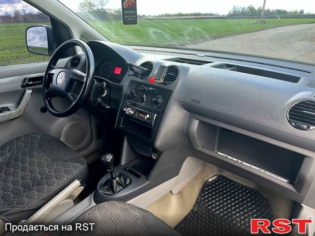 Фольксваген Кадди, объемом двигателя 2 л и пробегом 260 тыс. км за 3750 $, фото 6 на Automoto.ua