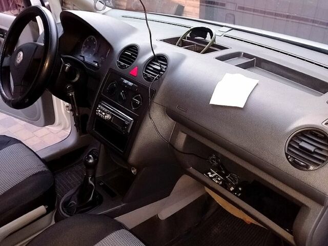 Фольксваген Кадди, объемом двигателя 20 л и пробегом 400 тыс. км за 5400 $, фото 1 на Automoto.ua