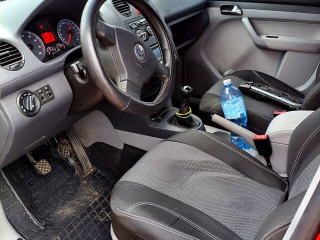 Фольксваген Кадди, объемом двигателя 2 л и пробегом 188 тыс. км за 8800 $, фото 5 на Automoto.ua