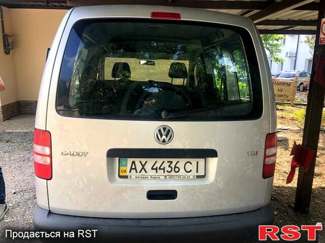 Фольксваген Кадди, объемом двигателя 1.6 л и пробегом 157 тыс. км за 9400 $, фото 4 на Automoto.ua