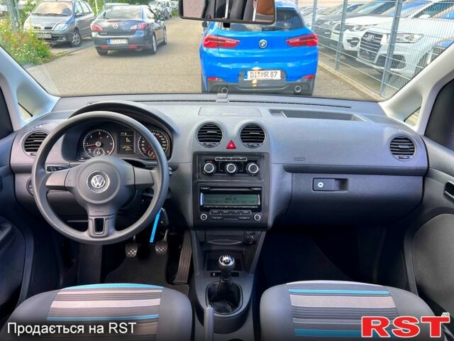 Фольксваген Кадди, объемом двигателя 1.6 л и пробегом 175 тыс. км за 8800 $, фото 6 на Automoto.ua