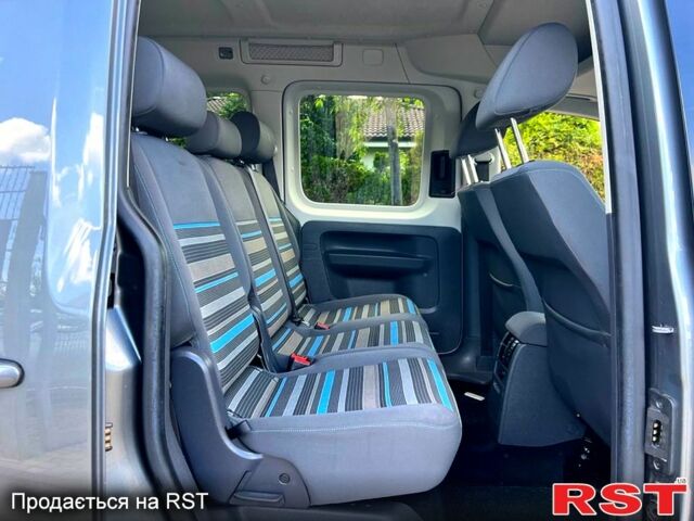 Фольксваген Кадди, объемом двигателя 1.6 л и пробегом 175 тыс. км за 8800 $, фото 7 на Automoto.ua