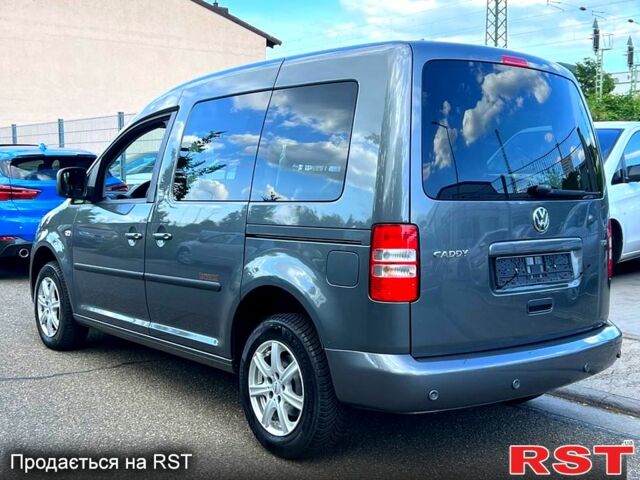 Фольксваген Кадди, объемом двигателя 1.6 л и пробегом 175 тыс. км за 8800 $, фото 4 на Automoto.ua