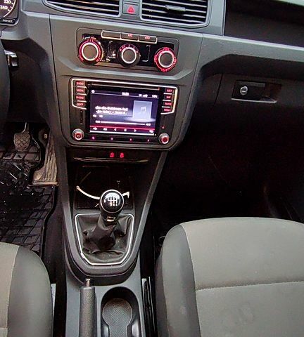 Фольксваген Кадди, объемом двигателя 2 л и пробегом 163 тыс. км за 12999 $, фото 11 на Automoto.ua