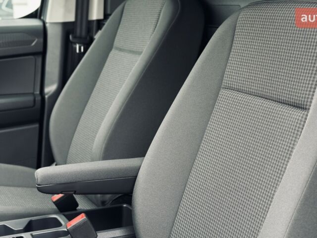 купить новое авто Фольксваген Кадди 2025 года от официального дилера Автодім Атлант на Вацлава Гавела Фольксваген фото