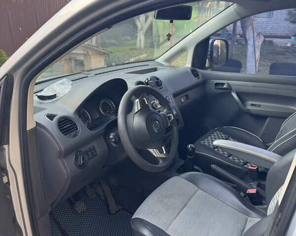 Фольксваген Кадди, объемом двигателя 1.6 л и пробегом 279 тыс. км за 8200 $, фото 11 на Automoto.ua