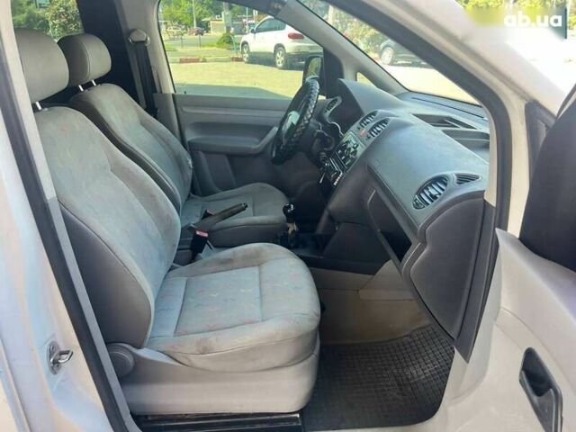 Фольксваген Кадди, объемом двигателя 1.6 л и пробегом 394 тыс. км за 3850 $, фото 9 на Automoto.ua