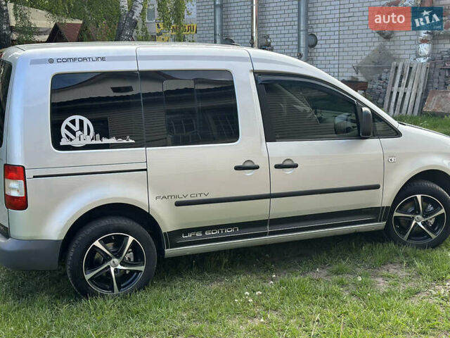 Фольксваген Кадди, объемом двигателя 2 л и пробегом 200 тыс. км за 7400 $, фото 4 на Automoto.ua
